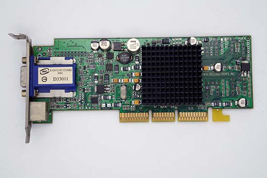 ATI Radeon 7500 32MB 显示卡（ATI Radeon 7500芯片）